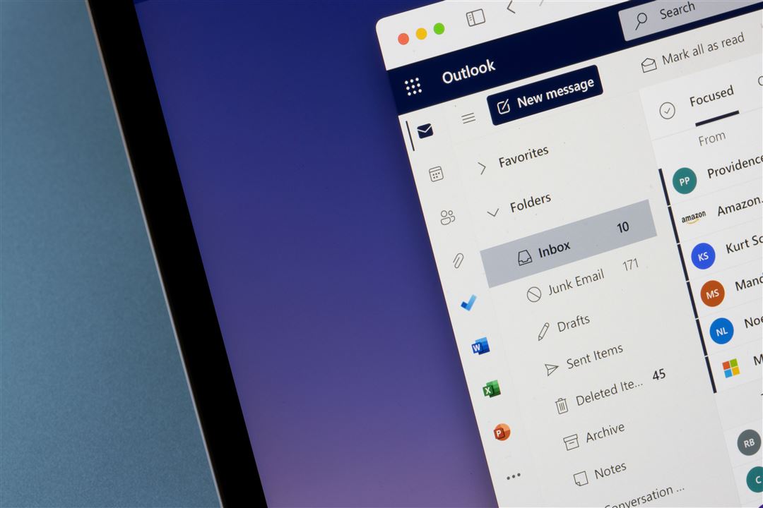 Microsoft Outlook-E-Mail-Oberfl&auml;che auf Bildschirm